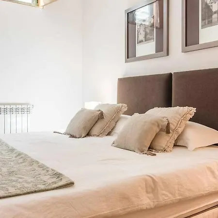 Apartment With A Terrace And Snooker Apartmán