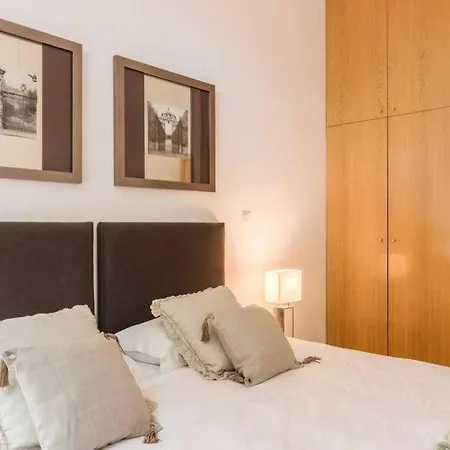 Апартаменты Apartment With A Terrace And Snooker Лиссабон