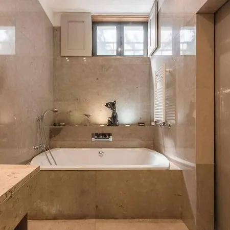 Апартаменты Apartment With A Terrace And Snooker Лиссабон
