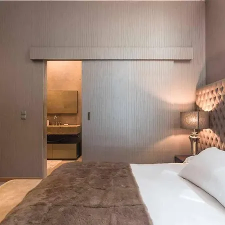 Апартаменты Apartment With A Terrace And Snooker